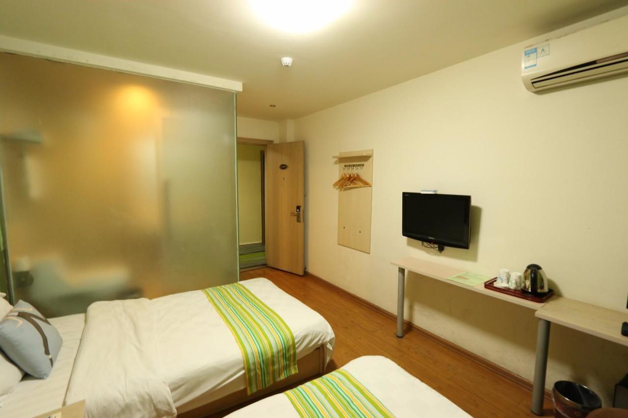 Pai Hotel Chengdu North Railway Station Экстерьер фото