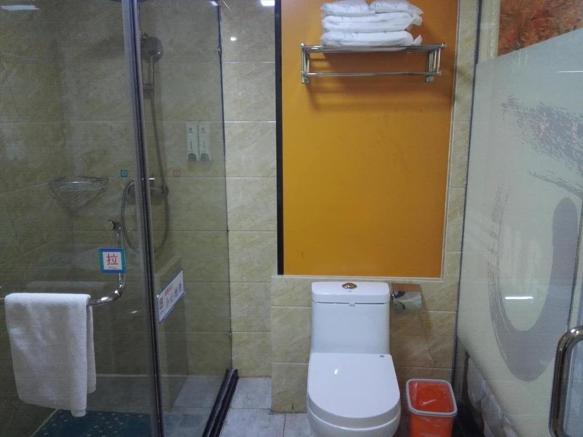 Pai Hotel Chengdu North Railway Station Экстерьер фото