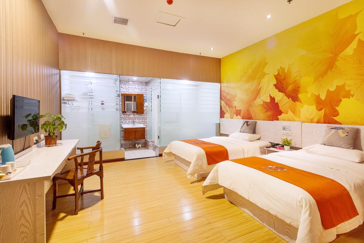 Pai Hotel Chengdu North Railway Station Экстерьер фото