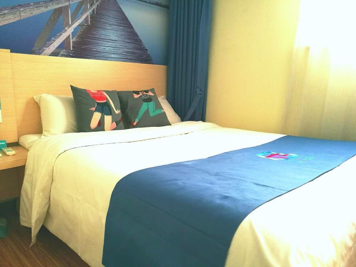 Pai Hotel Chengdu North Railway Station Экстерьер фото
